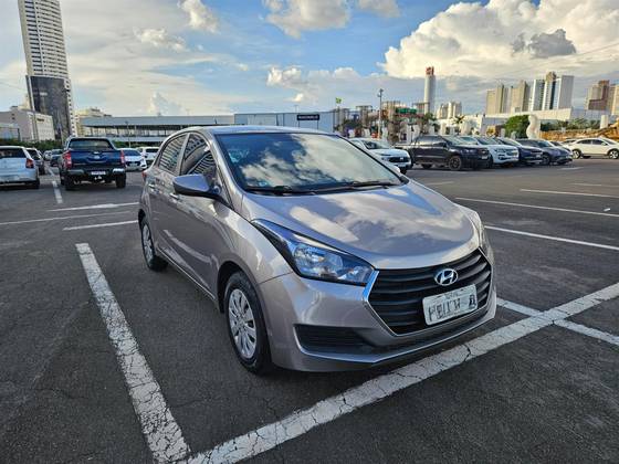 HYUNDAI HB20 1.0 COMFORT PLUS 12V FLEX 4P MANUAL